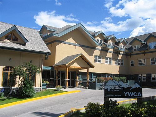 Ywca Banff Hotel Екстериор снимка